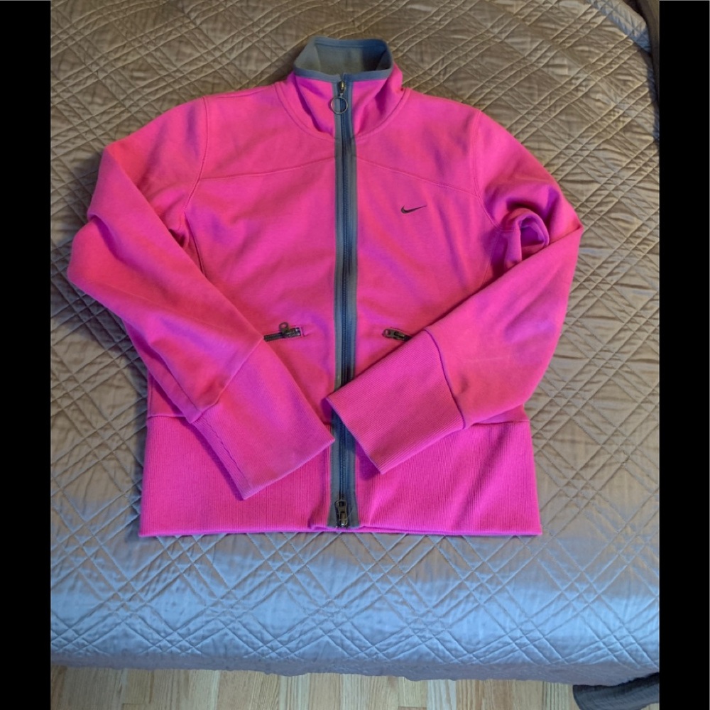 Women’s Nike Sweat top Size L